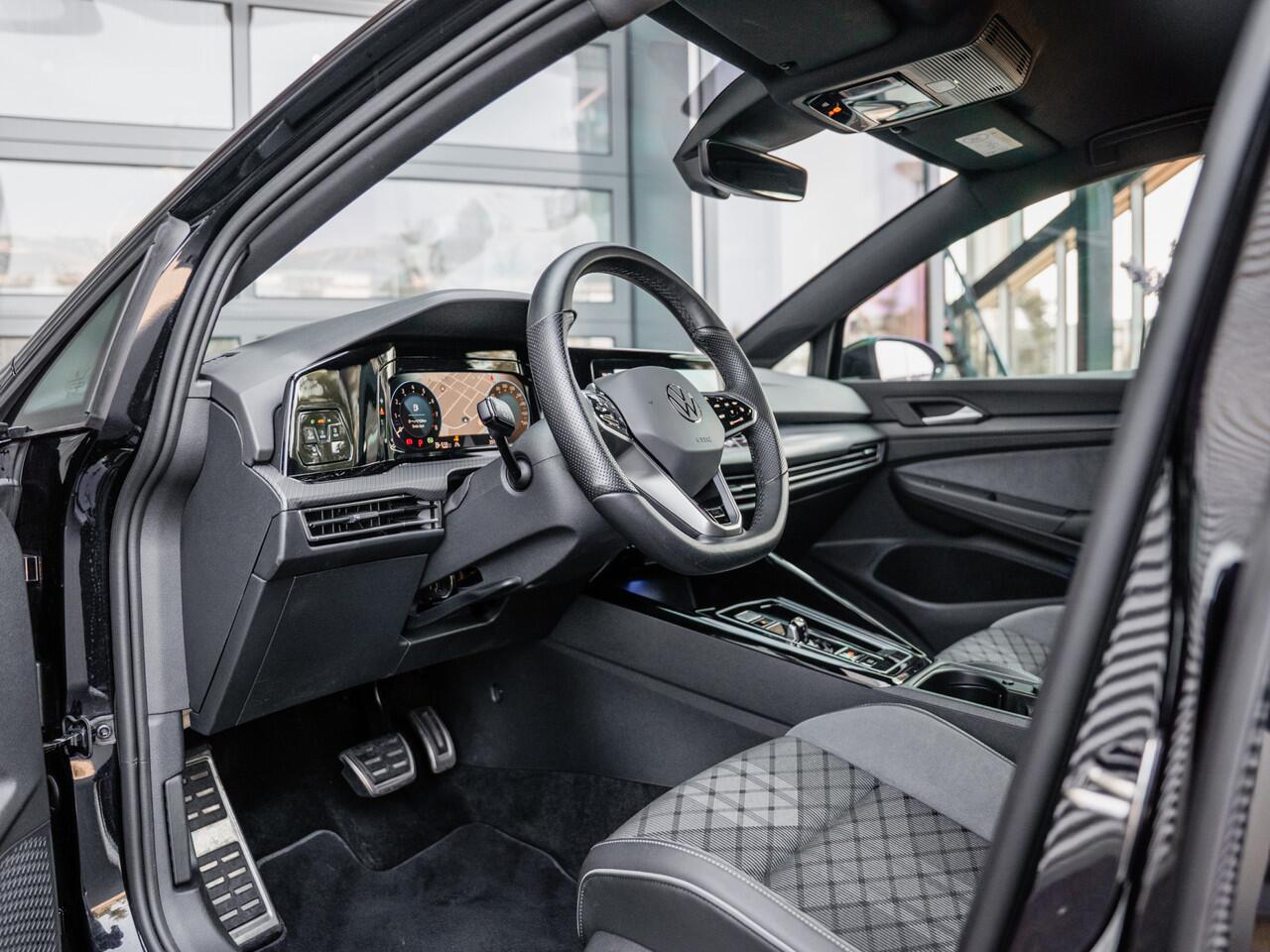 Volkswagen GOLF 1.5 eTSI R-Line Business