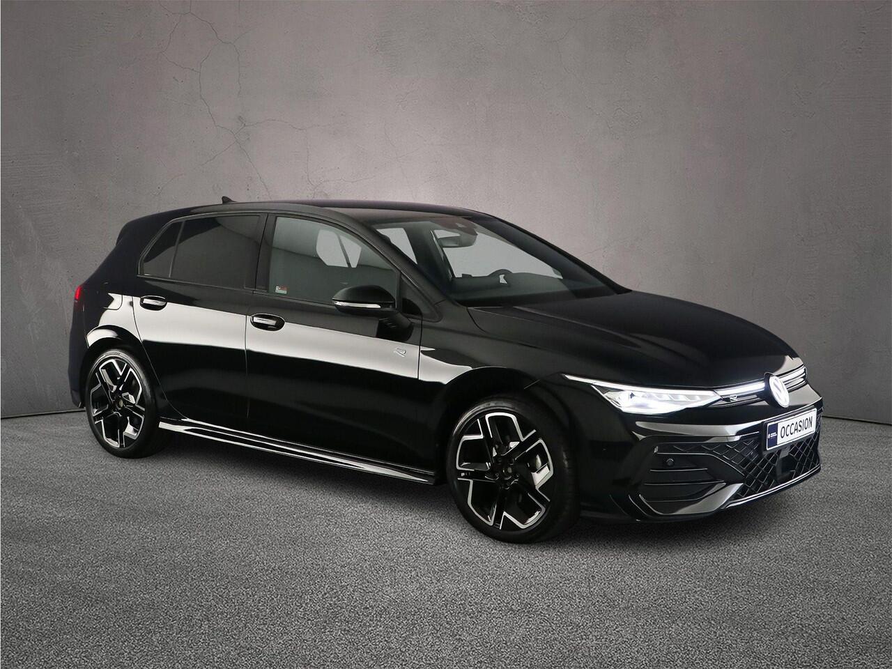 Volkswagen GOLF R-Line Edition 1.5 eTSI 150pk DSG Automaat Adaptive cruise control, Navigatie, Achteruitrijcamera, LED koplampen, Stuurwiel verwarmd, Parkeersensoren