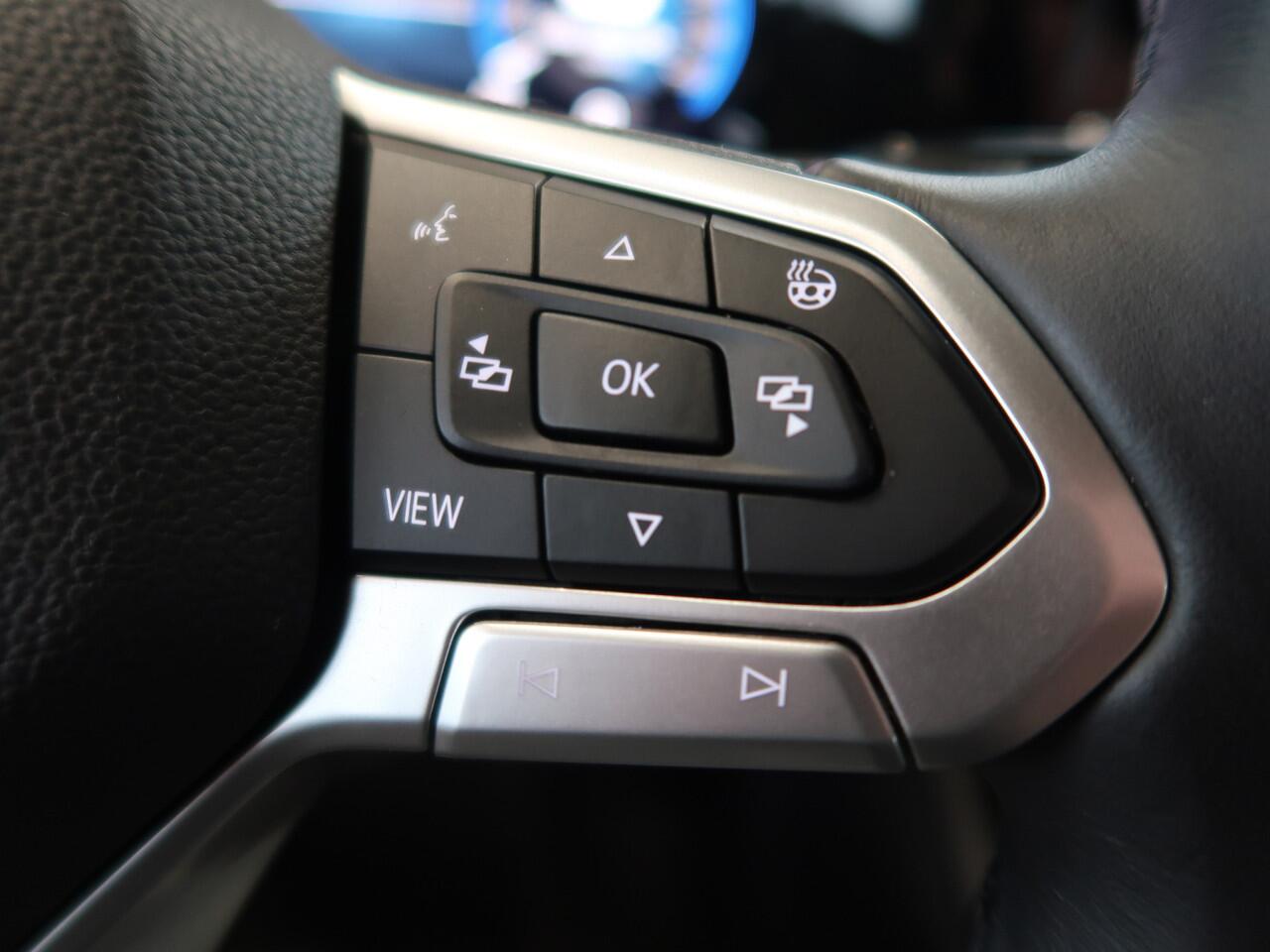 Volkswagen GOLF 1.0 eTSi 110pk DSG Life 5-drs. CAMERA/KEYLESS/WINTERPACK/CARPLAY/17INCH