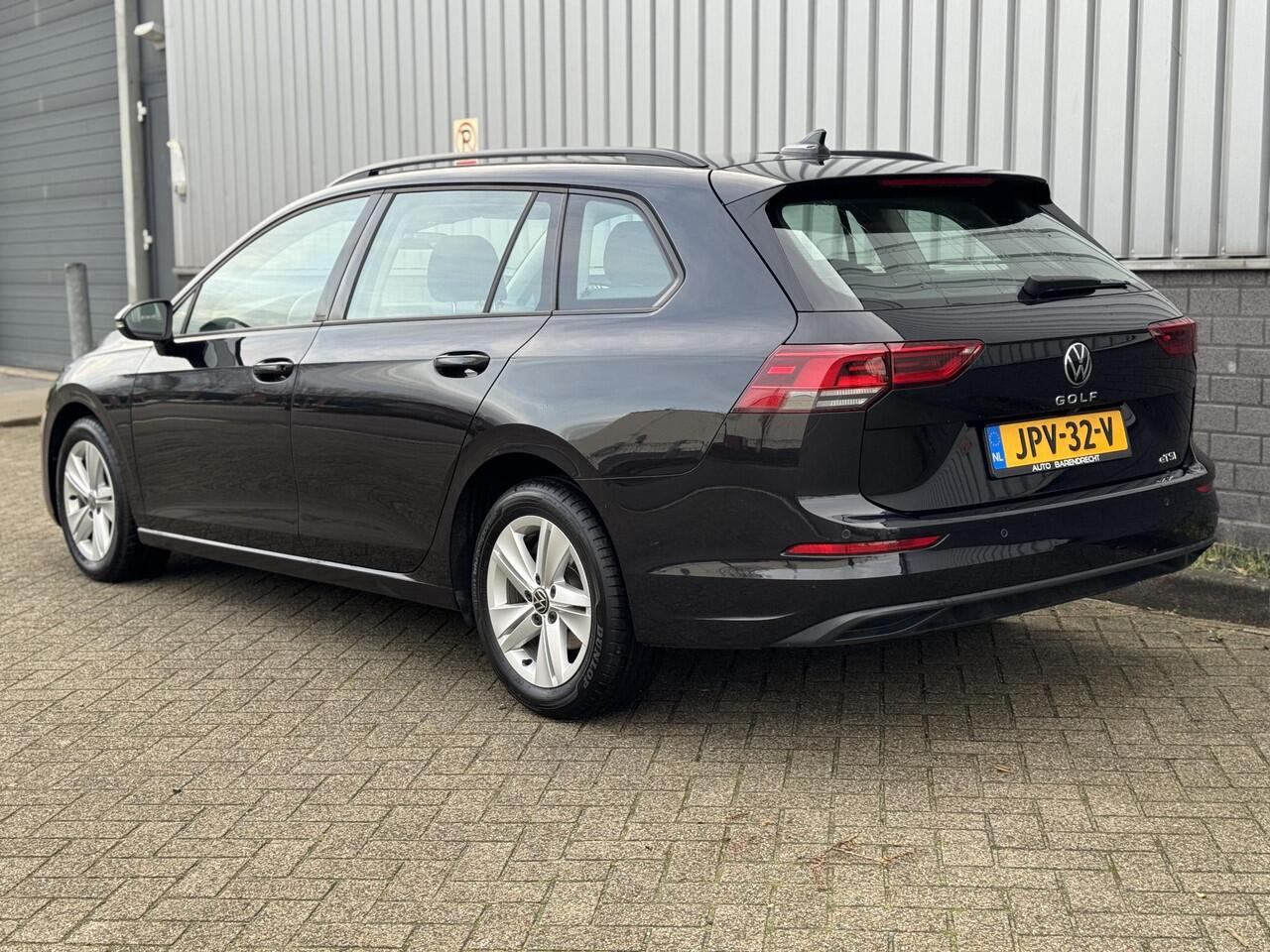 Volkswagen GOLF 1.0 eTSI Life Golf VIII | Automaat | Camera | Stuurverwarming | ACC | Apple CarPlay