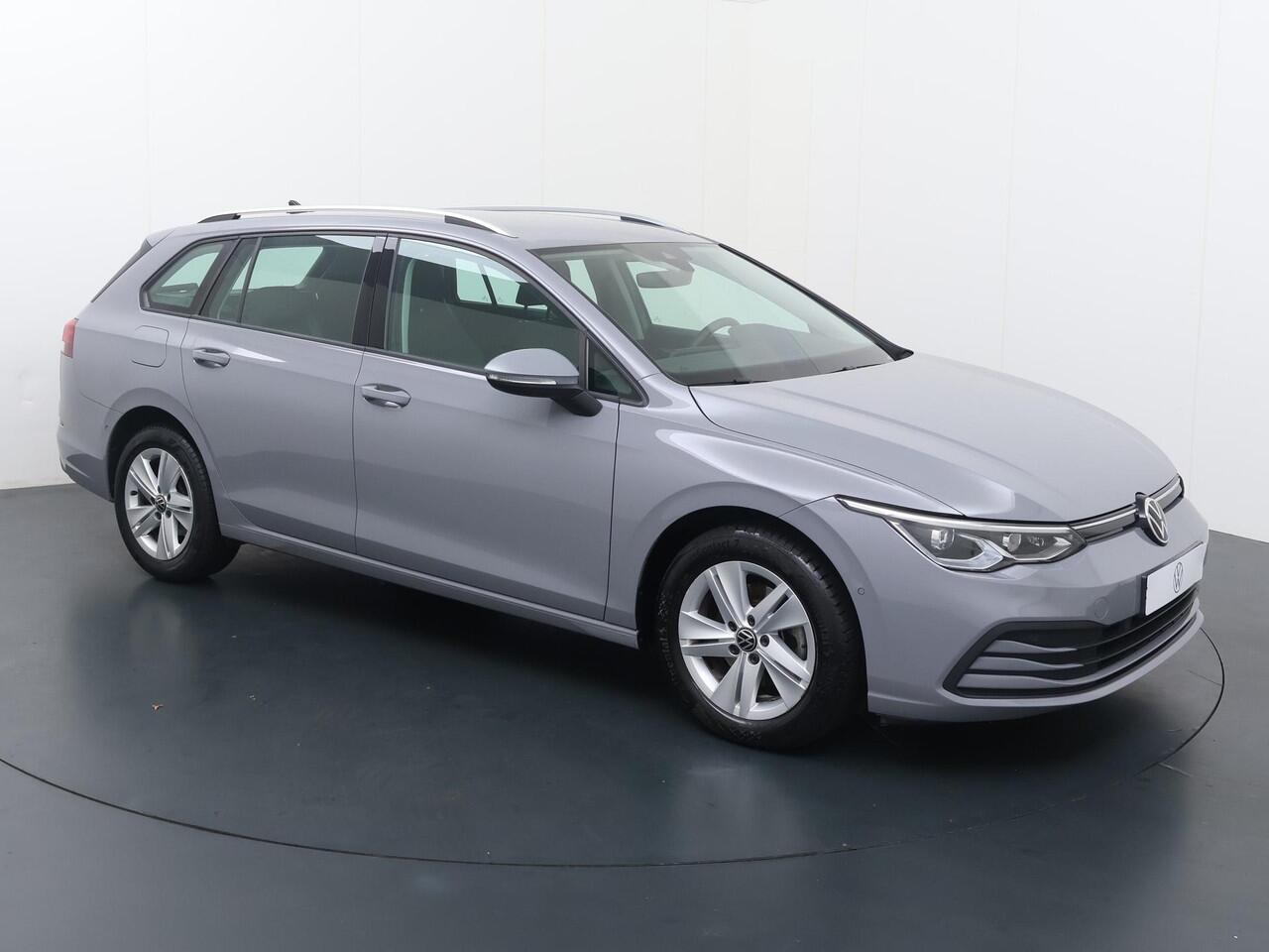 Volkswagen GOLF Variant 1.0 TSI Life Business | 110 PK | Trekhaak wegklapbaar | Achteruitrijcamera | Adaptive cruise control |