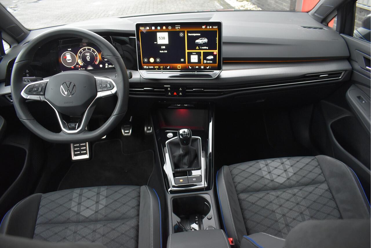 Volkswagen GOLF Variant 1.5 TSI R-Line Adaptive cruise, Camera, Stoel/stuurverwarming, Carplay