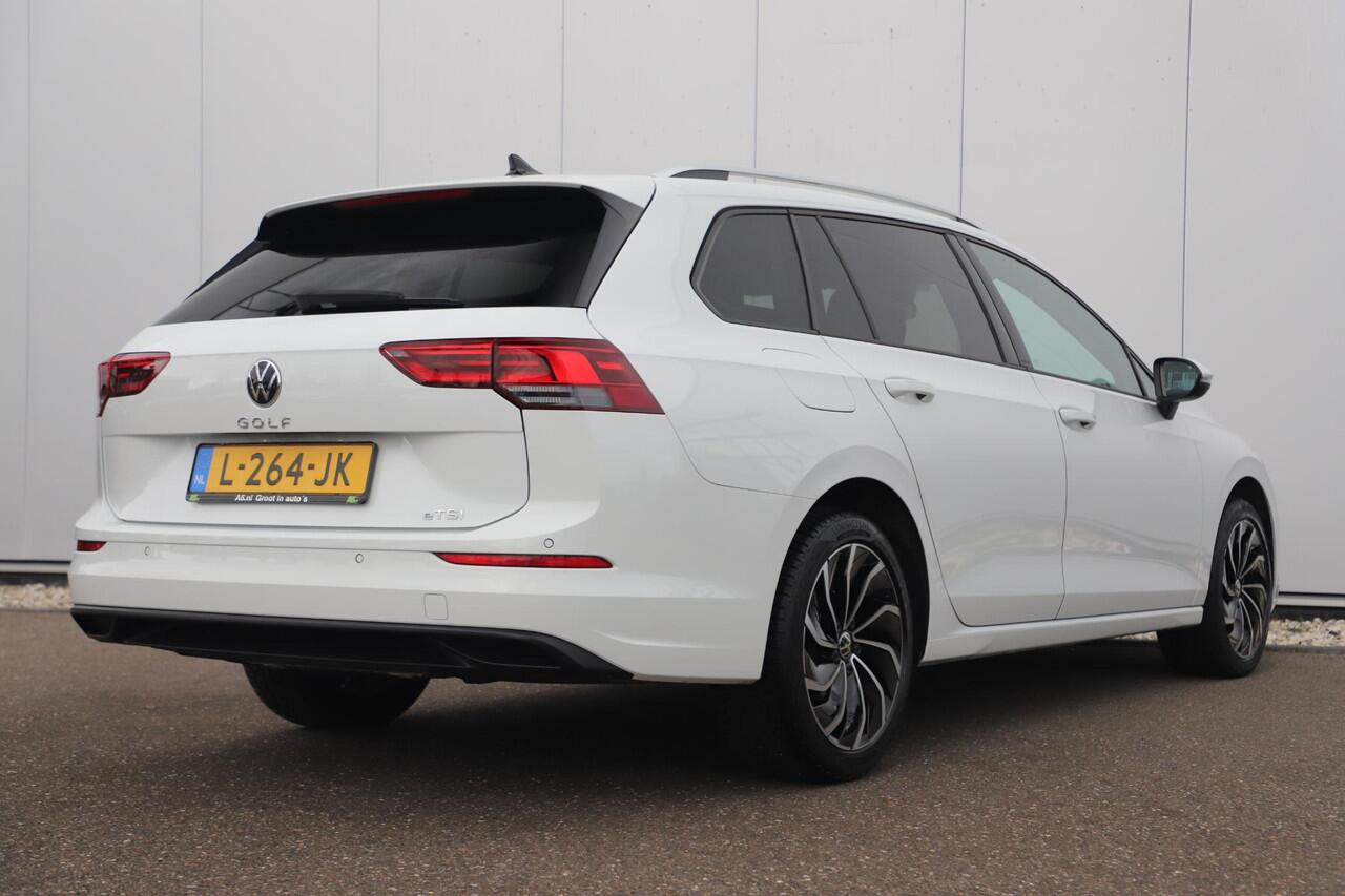 Volkswagen GOLF Variant 1.0 eTSI Life Automaat Navigatie Carplay Android Memory Sportstoel Getint Glas 17 inch LMV Sfeerverlichting Adaptive Cruise