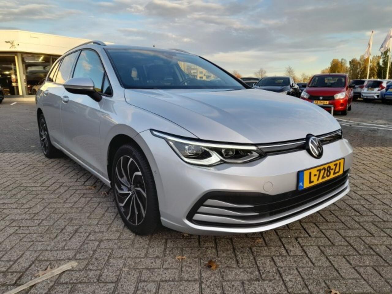 Volkswagen GOLF 1.5 TSI VARIANT BUSINESS IQ-LIGHT TREKHAAK VIRTUAL DASHB. MEMORY