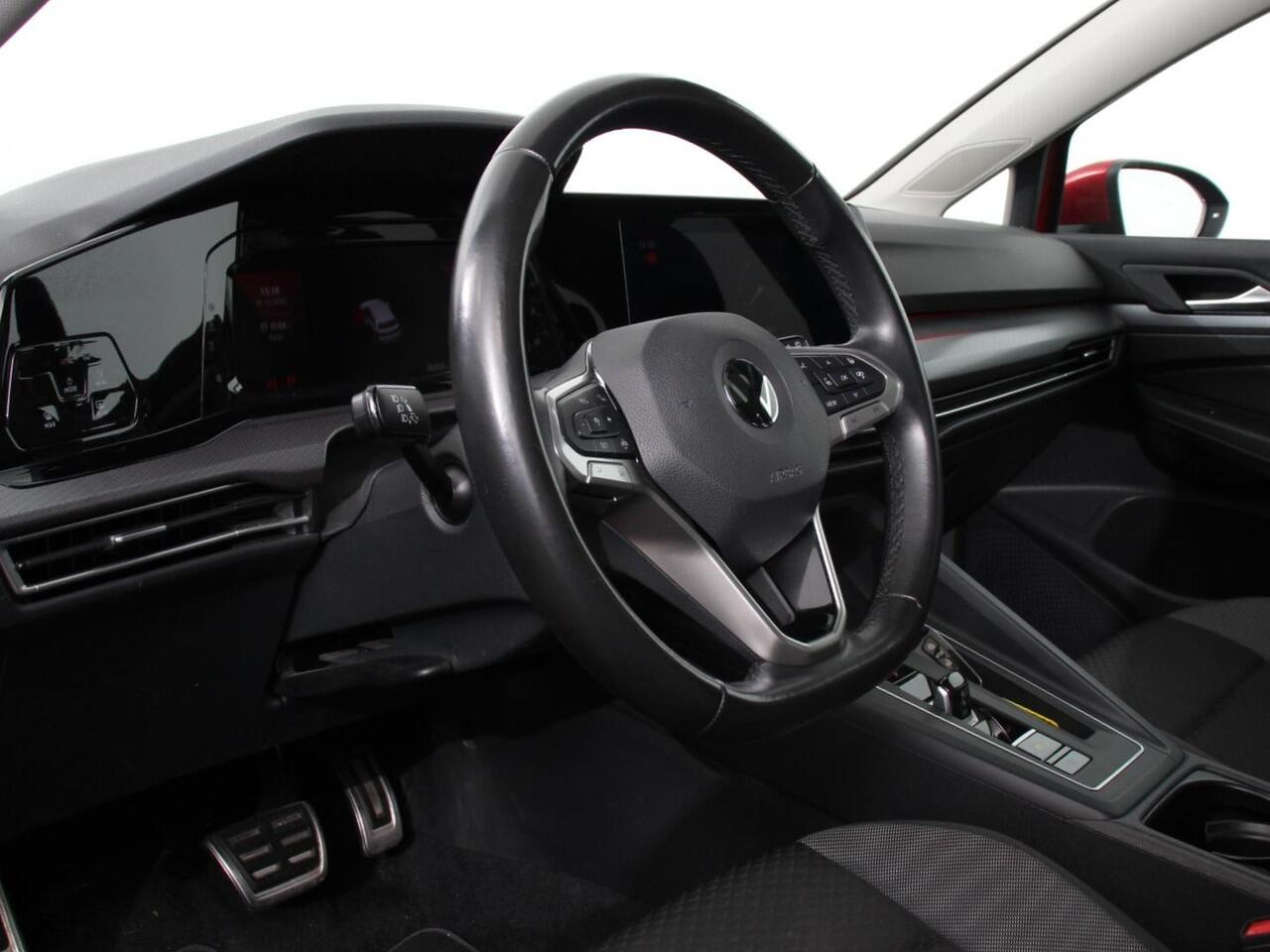 Volkswagen GOLF 1.0 eTSI 110pk DSG Active | Panorama dak | Navigatie | Climate Control | Adaptive Cruise Control | Virtual Cockpit | Stoelverwarming | Extra Getint Glas