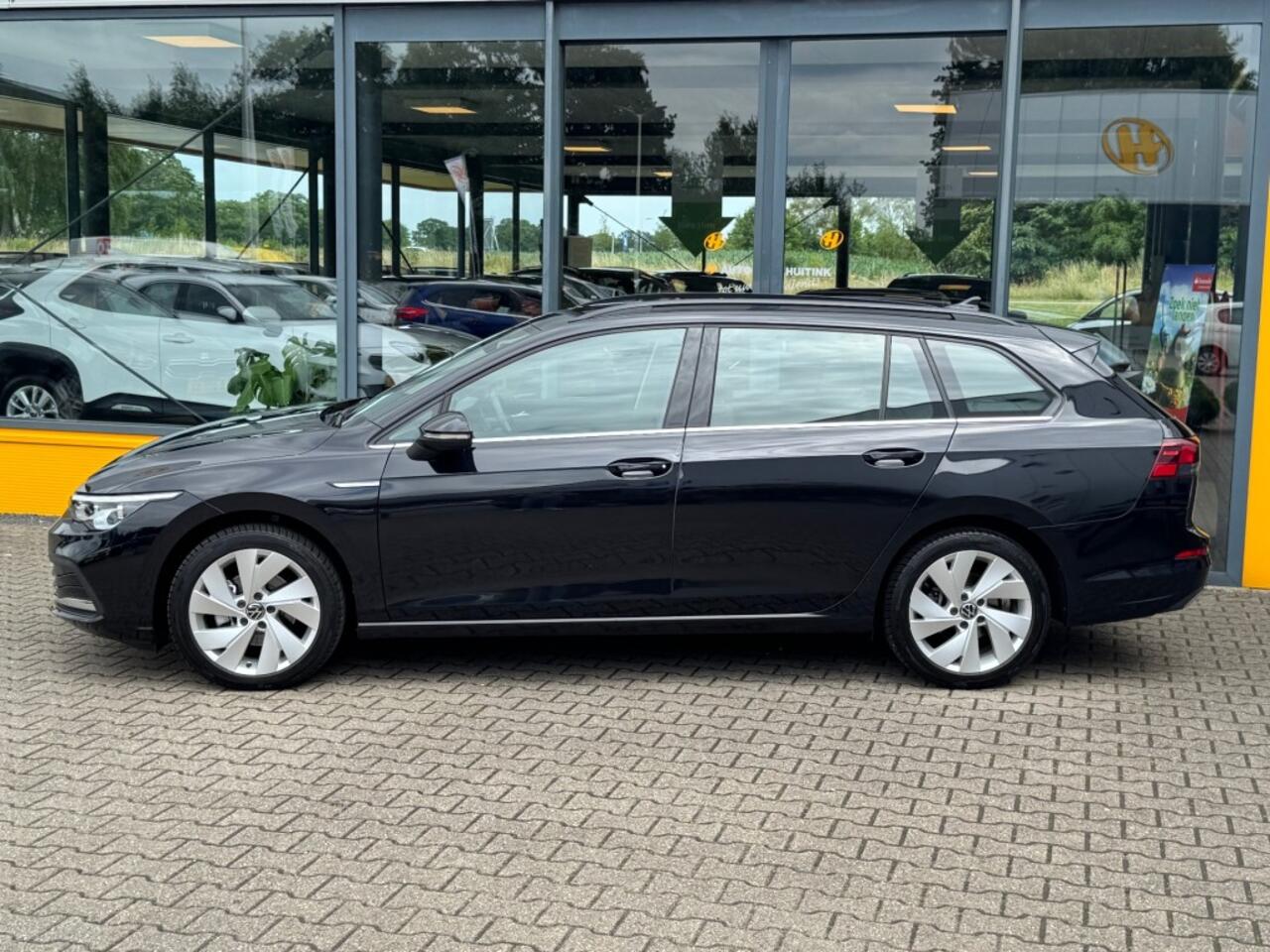 Volkswagen GOLF 1.5 eTSI 150 pk DSG Style - Navi - camera - apple/android - stoe