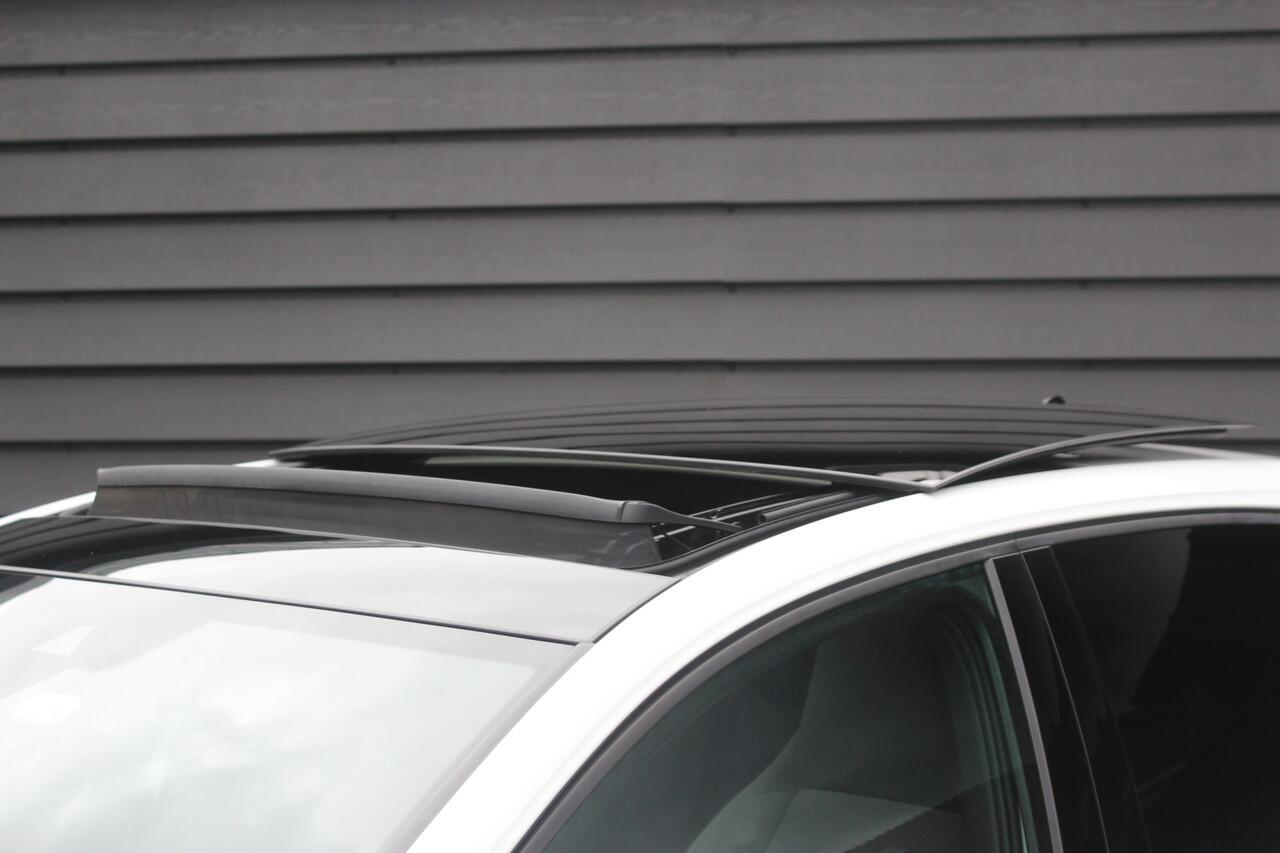 Volkswagen GOLF 1.4 eHybrid GTE - CARPLAY - PANODAK - 18 INCH - FULL LED - VIRT. COCKPIT -