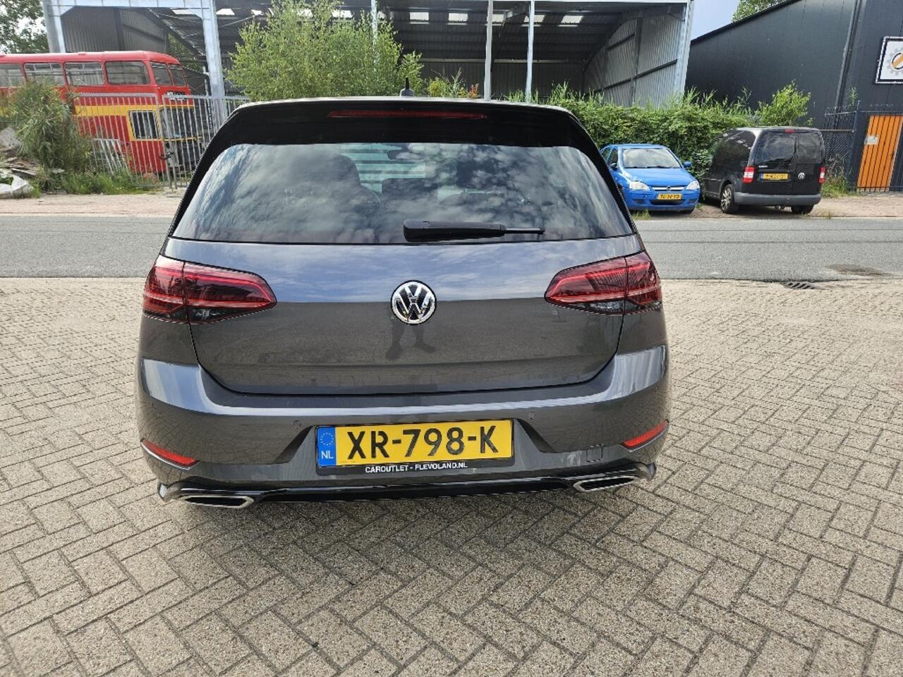 Volkswagen GOLF 1.5 TSI HL Bns R