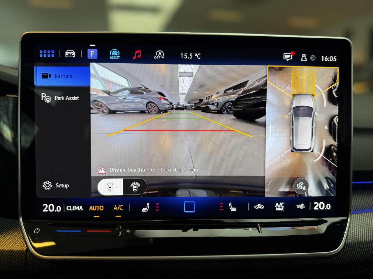 Volkswagen GOLF 1.5 eTSI R-Line Pano / Head-up / 360 / H&K /