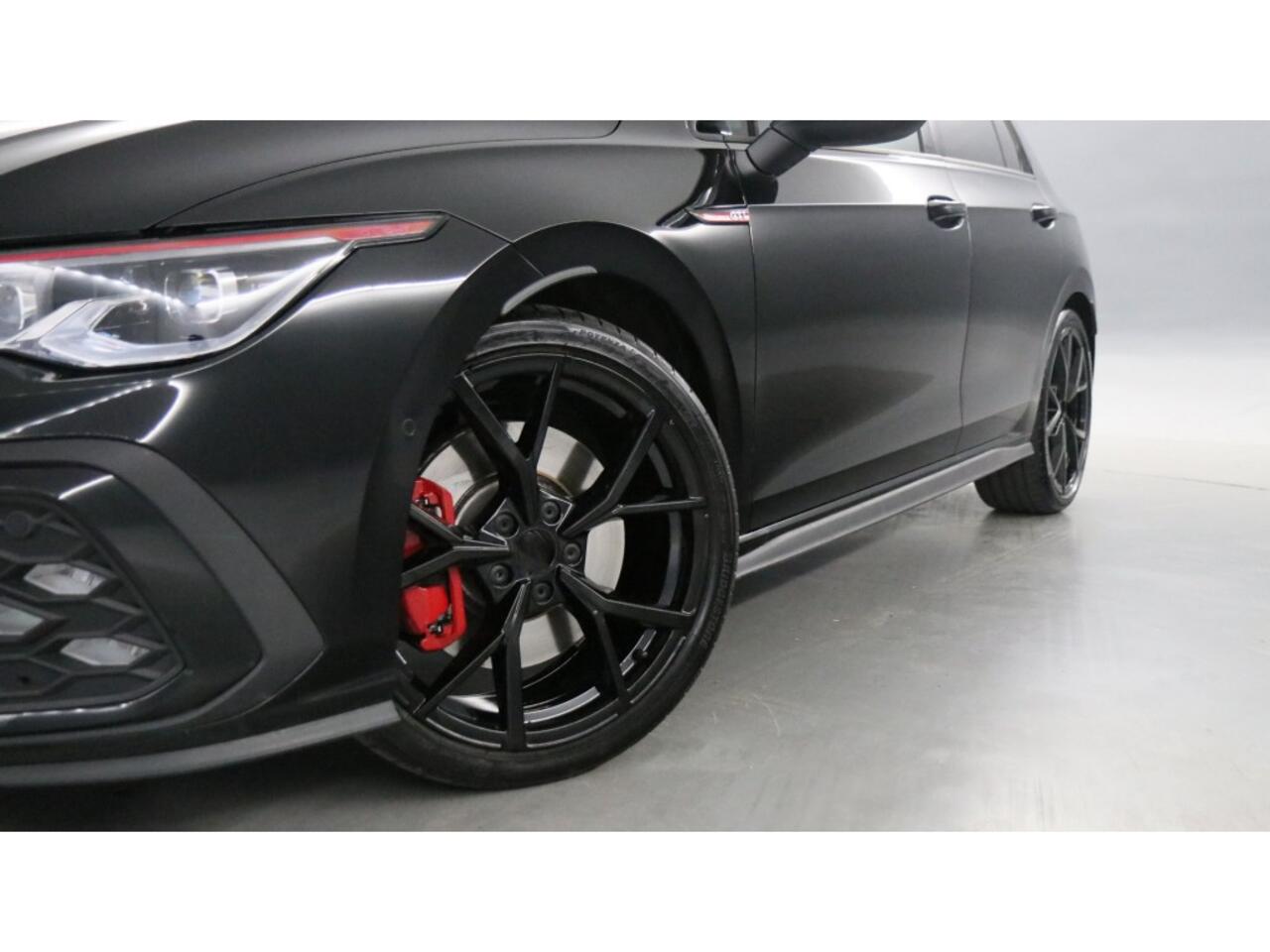 Volkswagen GOLF GTI 2.0 TSI 245pk / Panoramadak / Head Up / Travel Assist