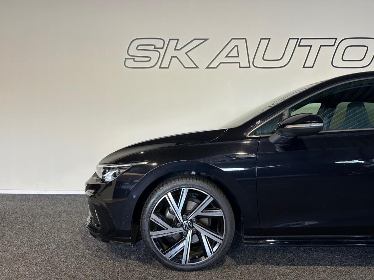 Volkswagen GOLF 1.5 TSI R-LINE LED l CLIMA l STOEL/STUURVERW l SFEERVER l 18INCH