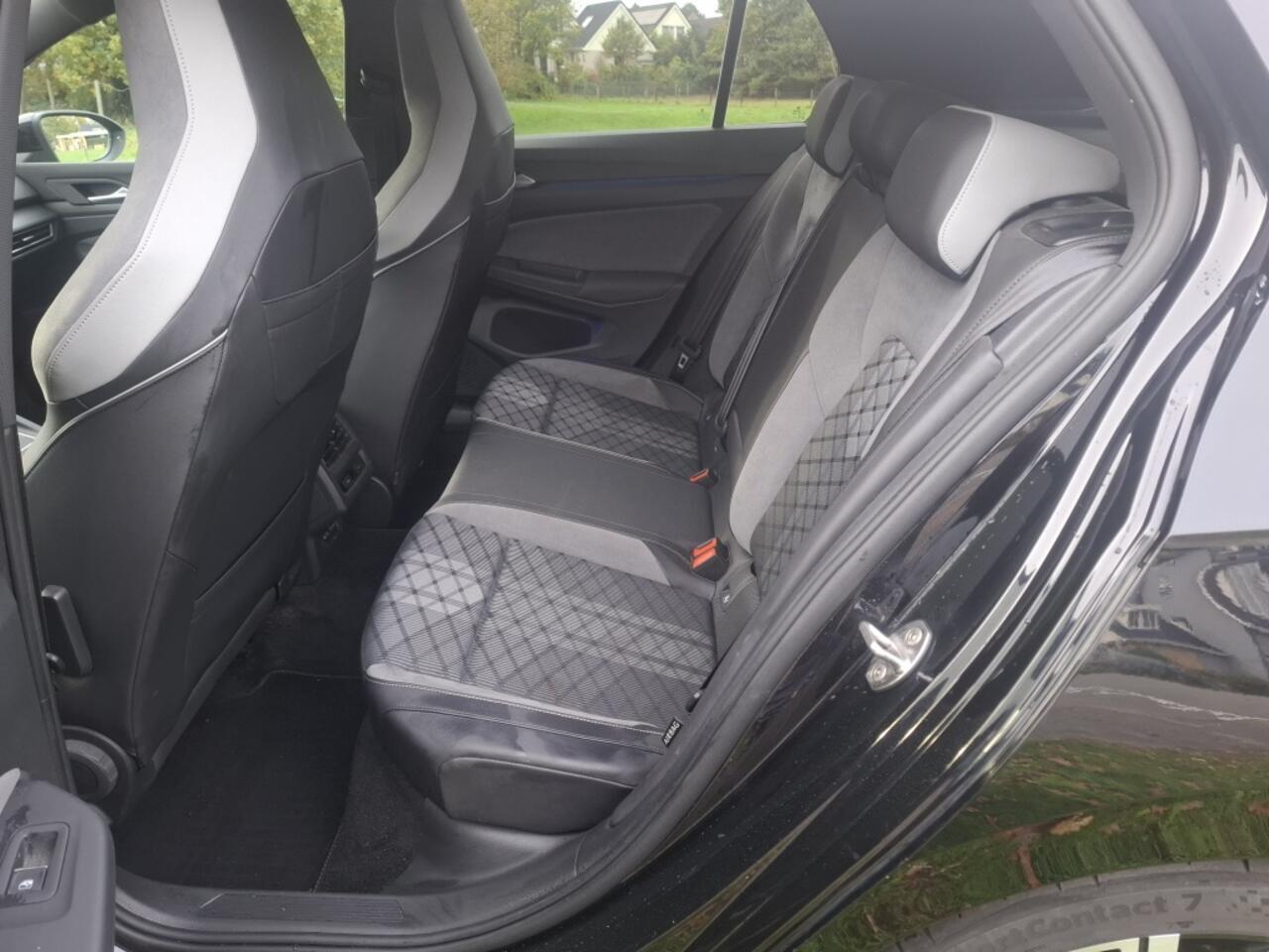 Volkswagen GOLF 2.0 TDI R-Line