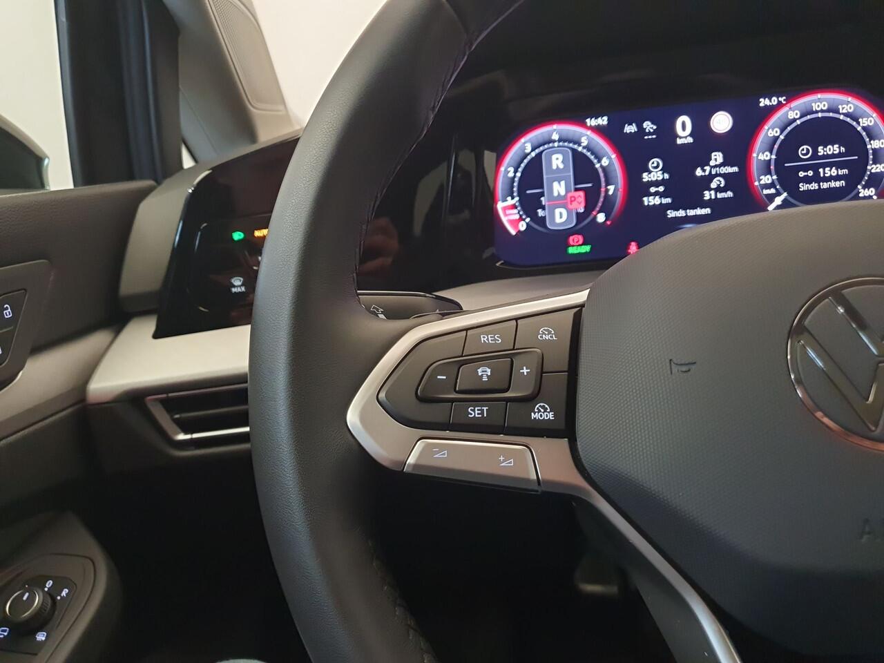 Volkswagen GOLF 1.5 eTSI 115pk DSG/AUT Life Edition Panoramadak, Camera, ergoActive