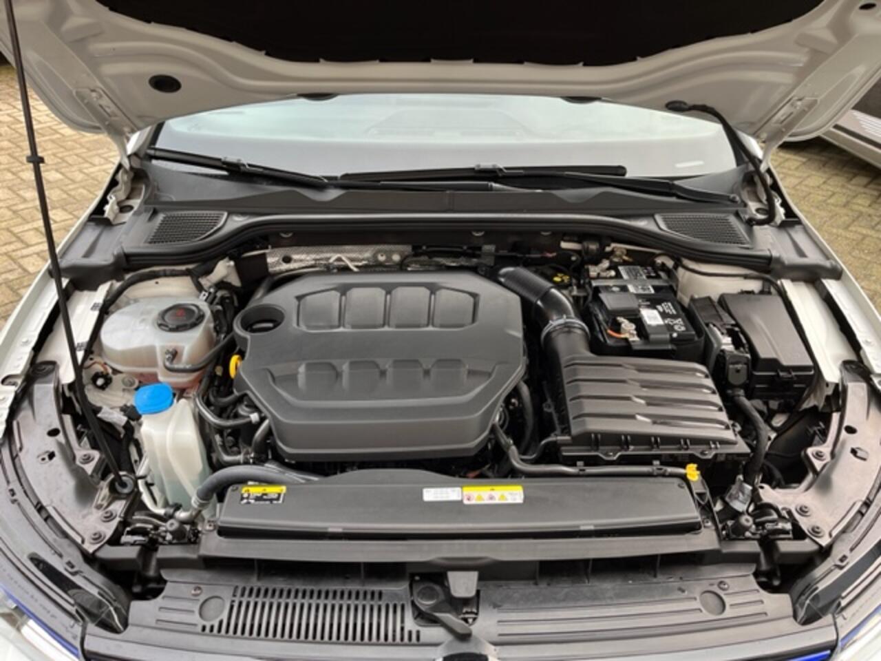 Volkswagen GOLF 2.0 TSI R 4Motion Performance / Pano / Camera / DCC