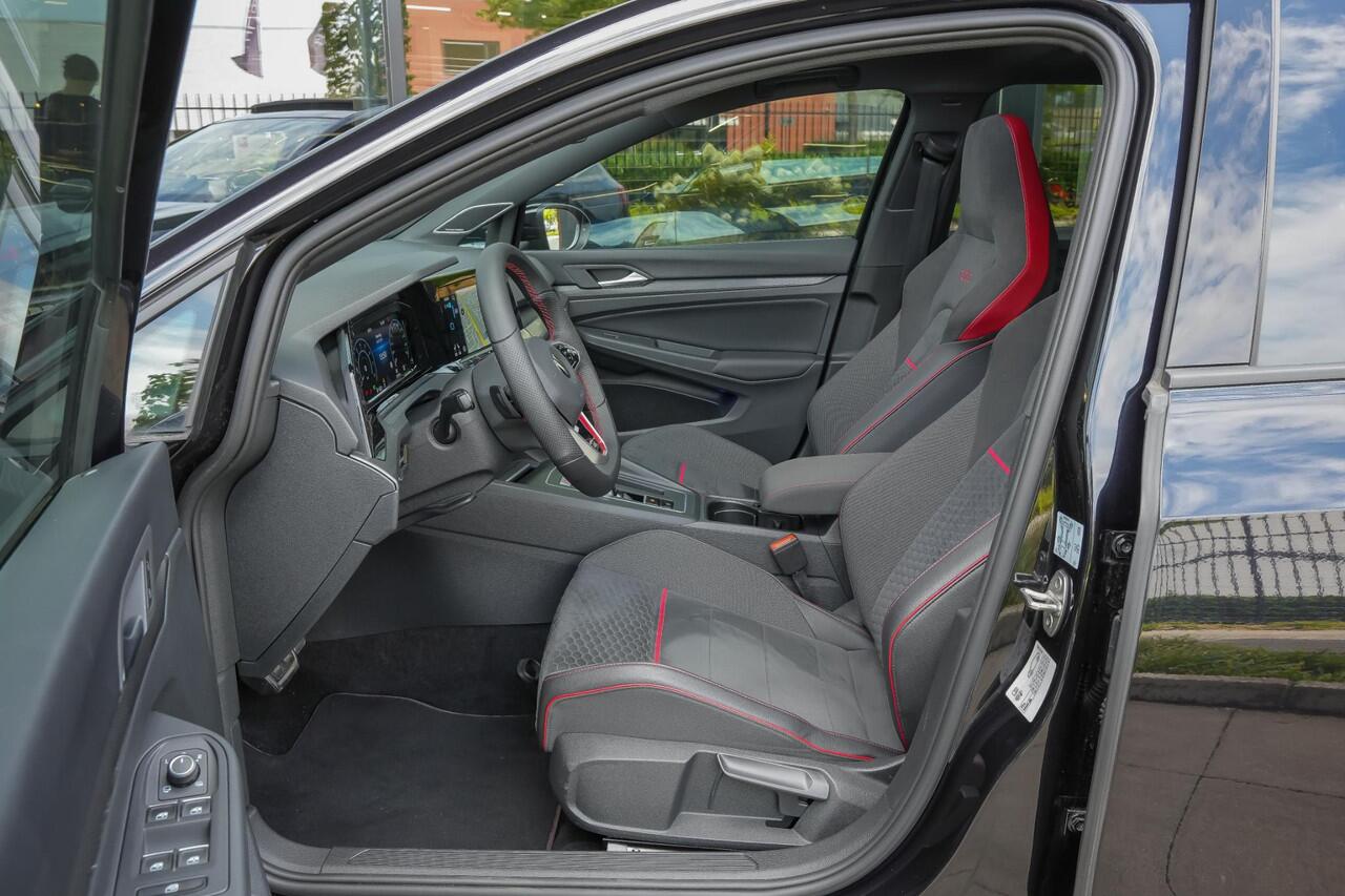 Volkswagen GOLF GTI Clubsport 45 Jahre 2.0 300pk TSI |Akrapovic|Harman&Kardon|Nürburgring|panoramadak|HUD|Harman&Kardon|IQ light|