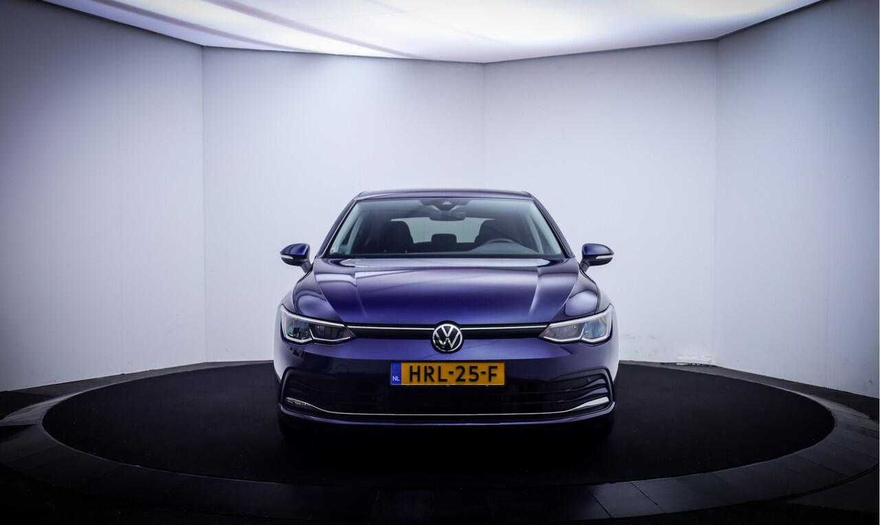 Volkswagen GOLF 1.0eTSI Dsg Life Business FULL LED | CAMERA | STUUR+STOELVERW | NAVI | ACC | PDC V+A | LMV