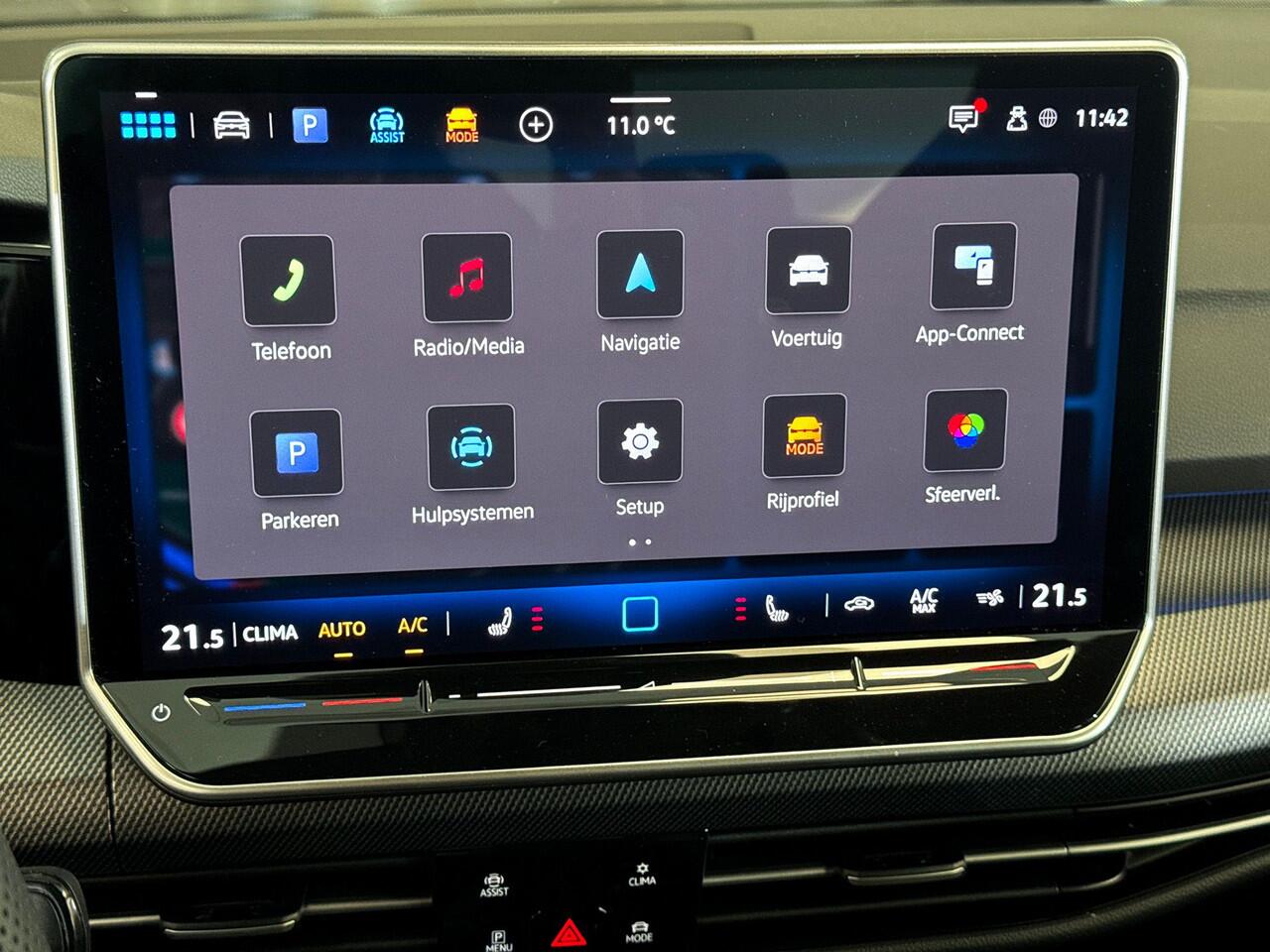 Volkswagen GOLF 1.5 eTSI 150pk DSG R-Line Edition | Matrix-LED | Dodehoeksensoren | Stoelverwarming