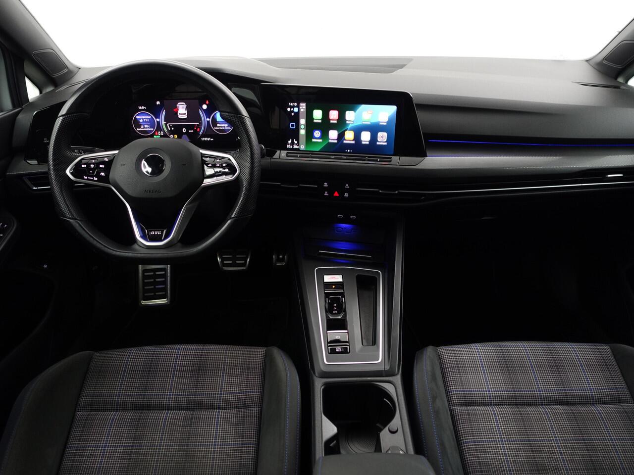 Volkswagen GOLF 1.4 eHybrid 242pk GTE Aut- Panoramadak, Stuur/Stoelverwarming, CarPlay, Android auto, Ada Cruise, Sfeerverlichting