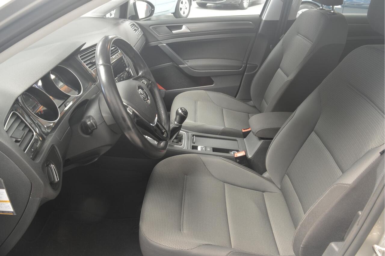 Volkswagen GOLF 1.0 TSI Comfortline // 117.000 km // CLIMA // ADAPTIVE CRUISE // TREKHAAK // NAVI //