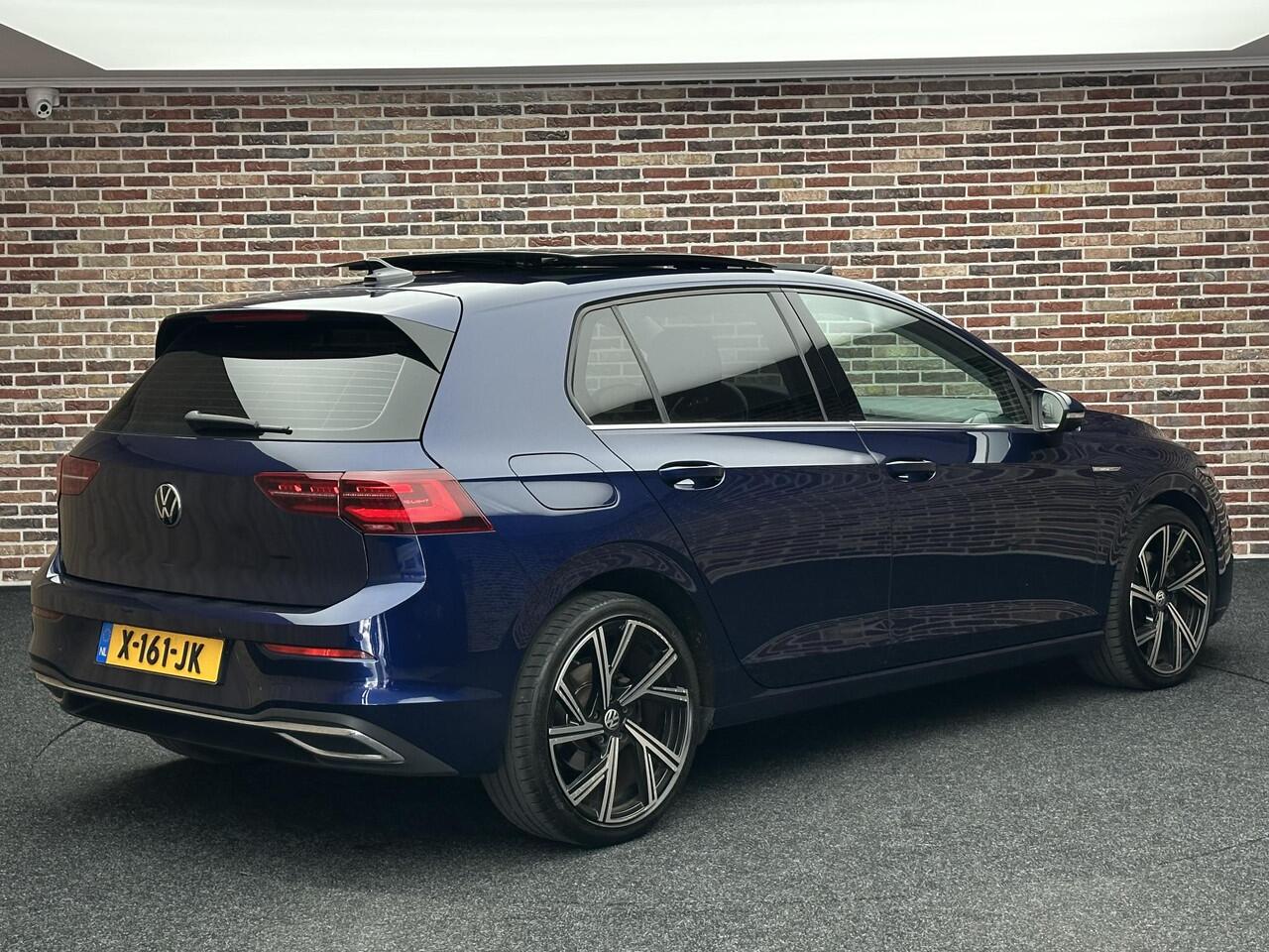 Volkswagen GOLF 1.5 eTSI Style Panorama IQ Elek Stoel Dealer ondrh