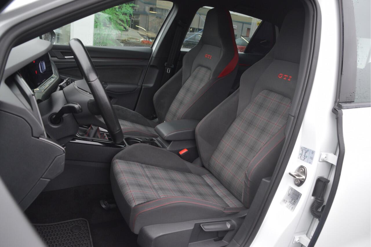 Volkswagen GOLF 2.0 TSI GTI LED | Carplay | DAB | Keyless | PDC