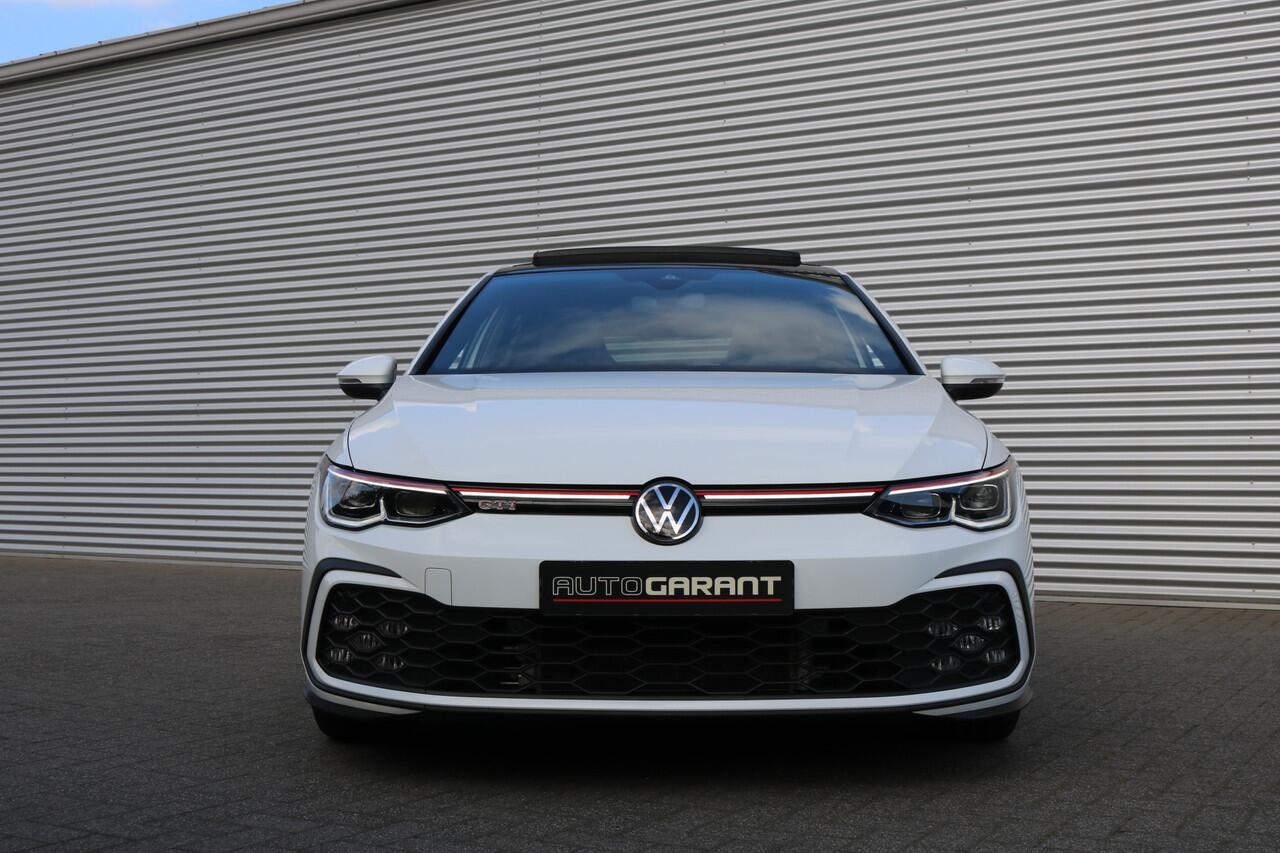 Volkswagen GOLF 2.0 TSI GTI DSG (Panoramadak Carplay ACC Camera Keyless IQ-Light 19InchLMV Pdc V+A PrivacyGlass)