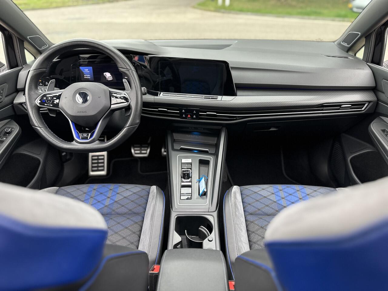 Volkswagen GOLF 2.0 TSI R 4Motion |PANO|AKRAPOVIC|HARMAN KARDON|CAMERA|IQ