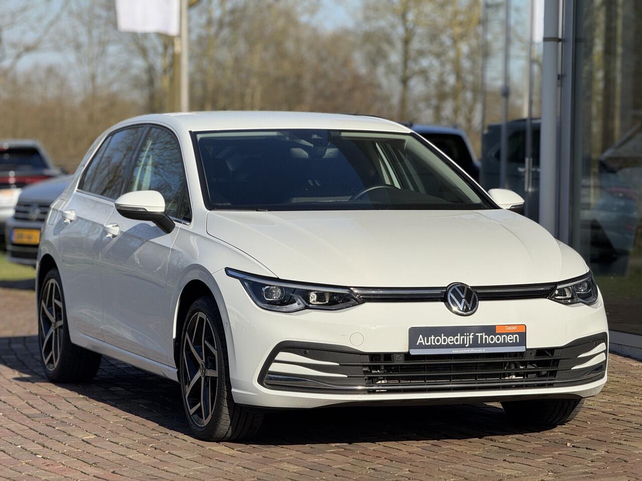 Volkswagen GOLF 1.4 eHybrid Style Trekhaak | elk. stoelen | Camera | dodehoek