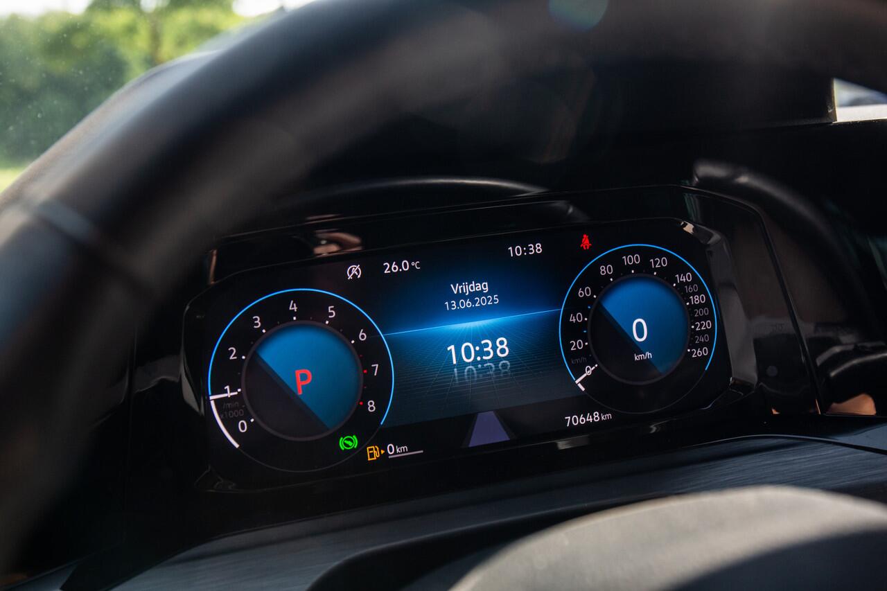 Volkswagen GOLF 1.5 eTSI Style , Adaptive cruise, Stuur/stoelverwarming, Carplay,