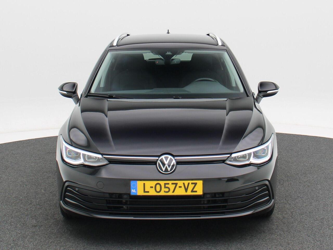 Volkswagen GOLF Variant 1.0 TSi 110 Pk Life Business | LED | Carplay | Parkeersensoren | Navigatiesysteem | Elektrische Stoel | 16 Inch | 47.068 Km!