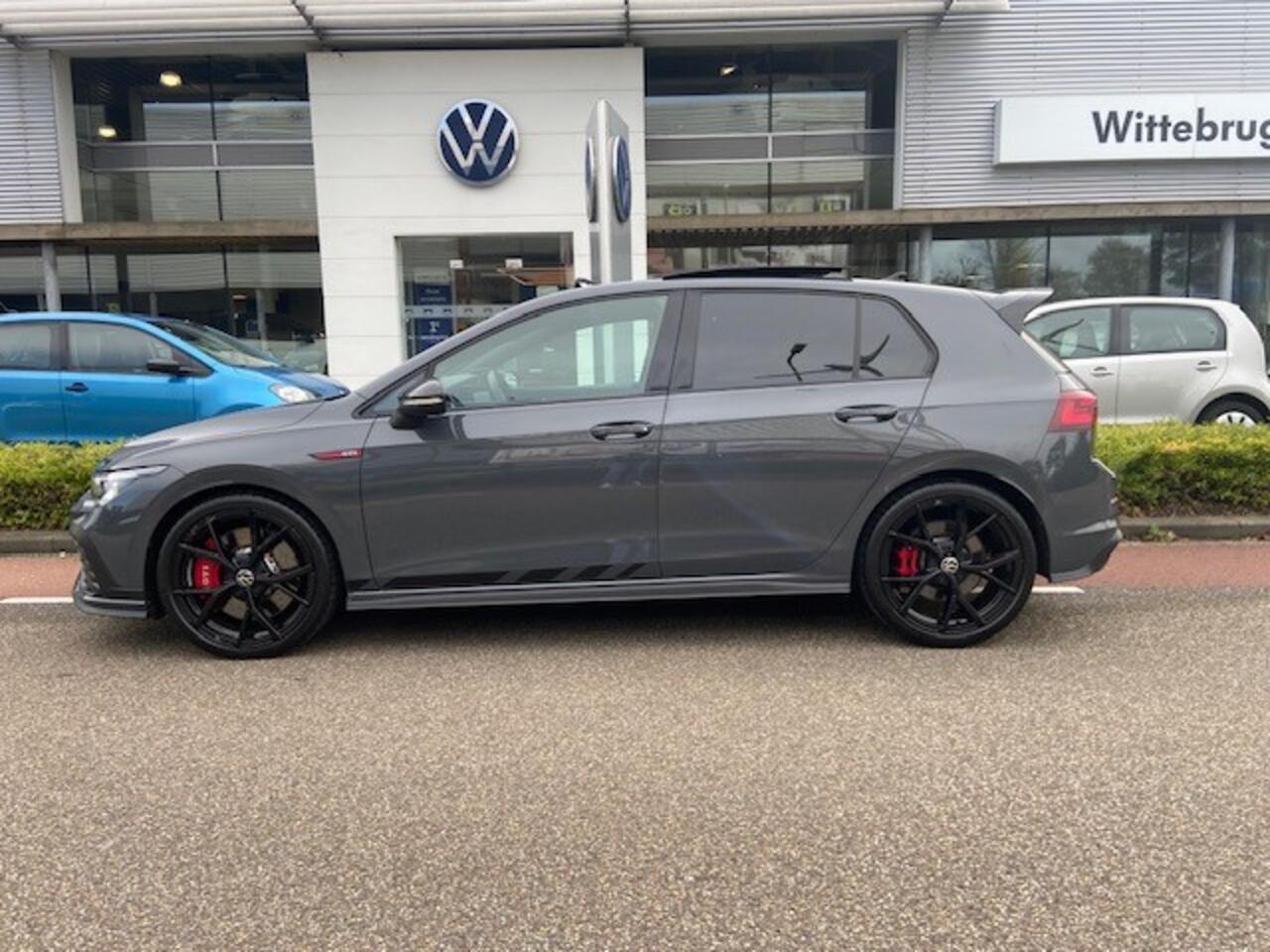 Volkswagen GOLF 2.0 TSI 300pk DSG GTI CLUBSPORT / Black Style / 19"LMV / PANODAK / HEAD-UP display / Matrix LED / NAVI / APP.Connect