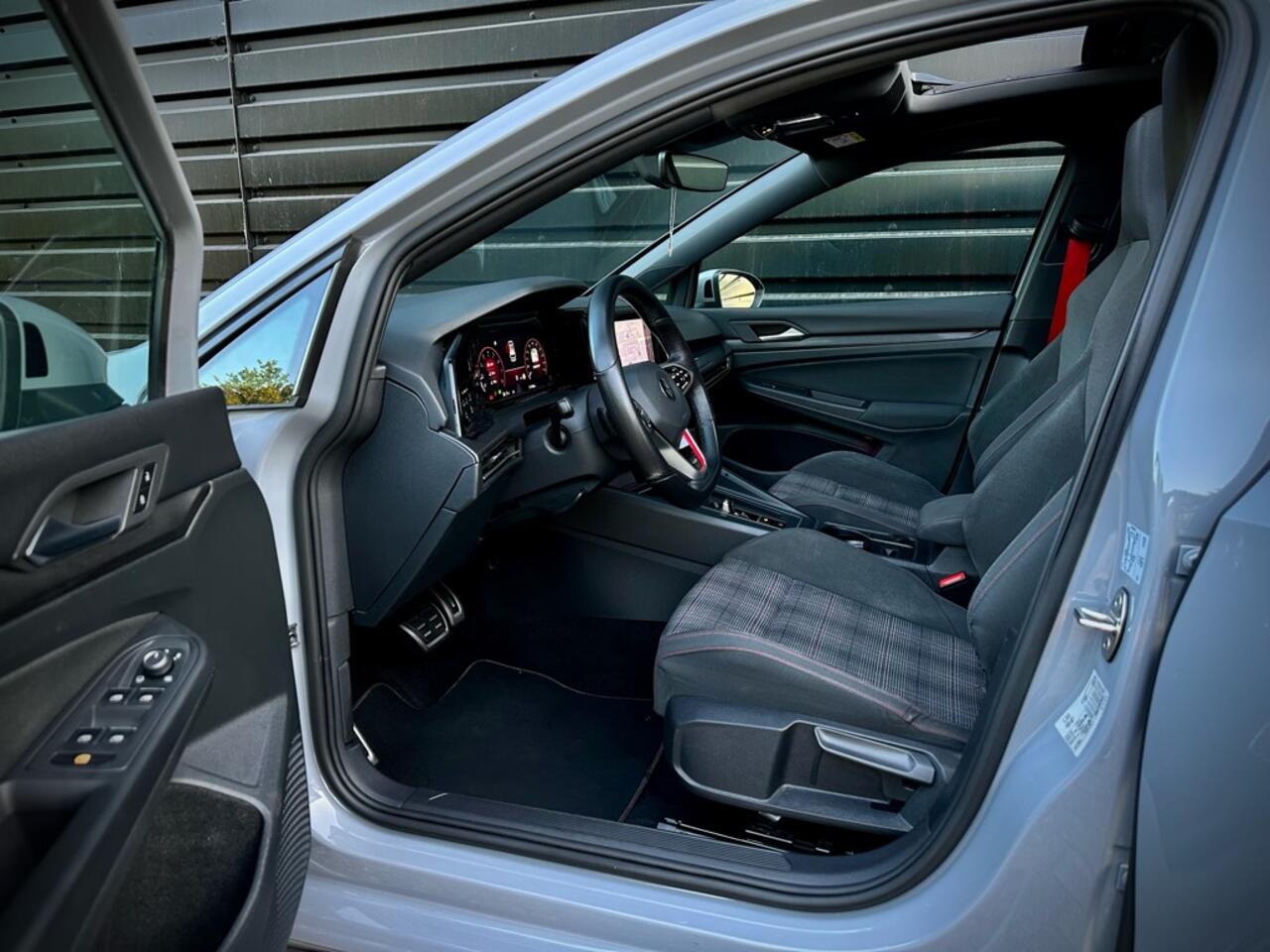 Volkswagen GOLF 2.0 TSI GTI PANO|IQ LIGHT|DCC|ACC|NARDO