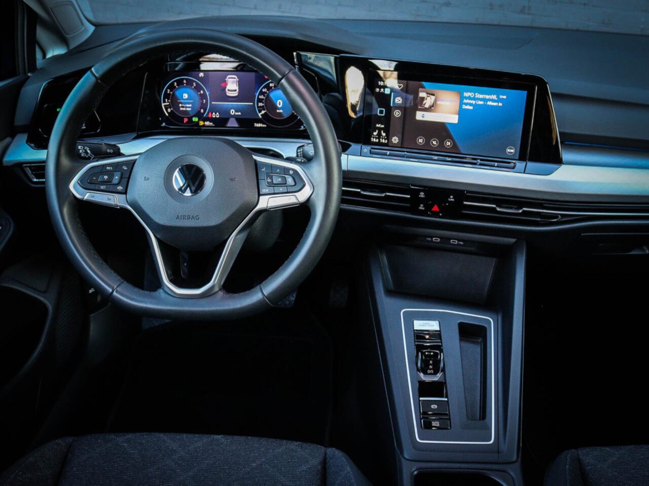 Volkswagen GOLF 1.5 eTSI Life Business Zeer zuinig