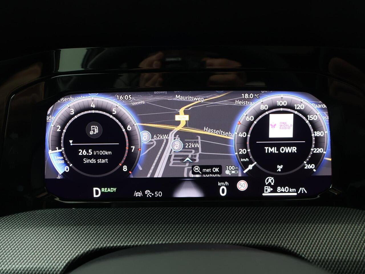 Volkswagen GOLF Variant R-Line-Edition 1.5 eTSI 85 kW / 116 pk Variant 7 v ersn. DSG | Panoramadak | Black Style | Assistance plus pakket |