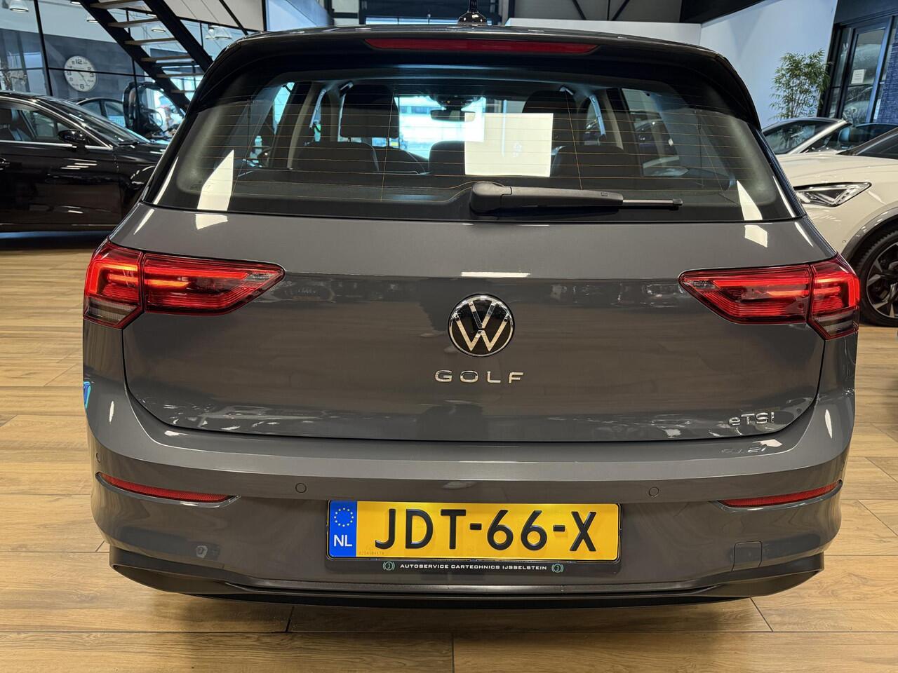 Volkswagen GOLF 1.0 eTSI Life Business |CarPlay|Navigatie|Clima|Achteruitrijcamera|DSG|