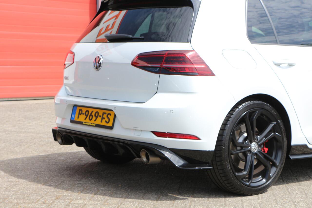 Volkswagen GOLF 2.0 TSI GTI TCR | Akrapovic | Pano | Discover Pro