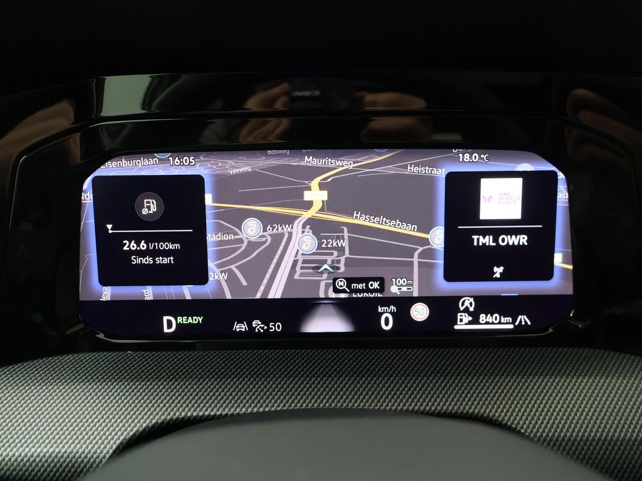 Volkswagen GOLF Variant R-Line-Edition 1.5 eTSI 85 kW / 116 pk Variant 7 v ersn. DSG | Panoramadak | Black Style | Assistance plus pakket |