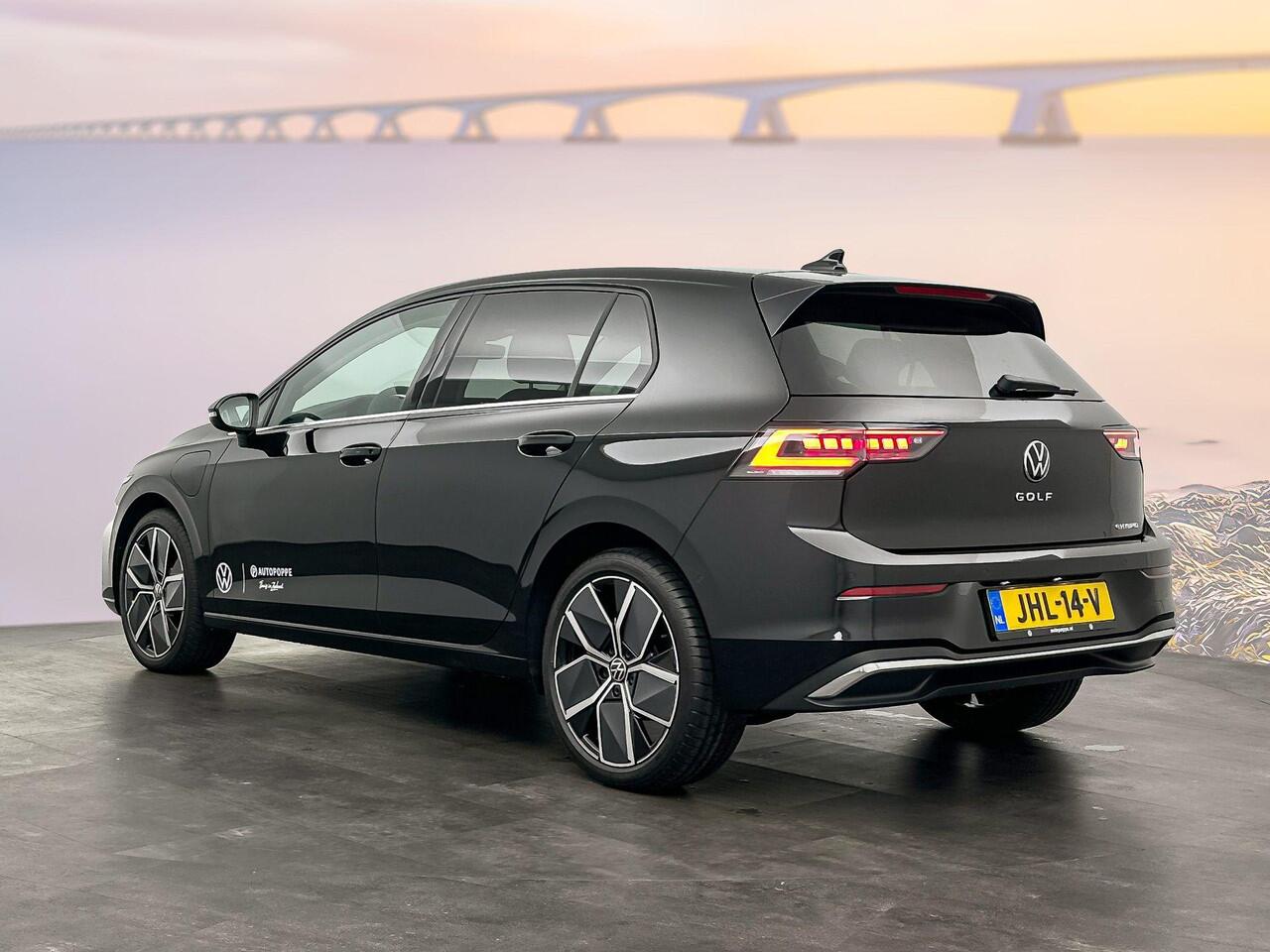 Volkswagen GOLF 1.5 Style eHybride 204pk