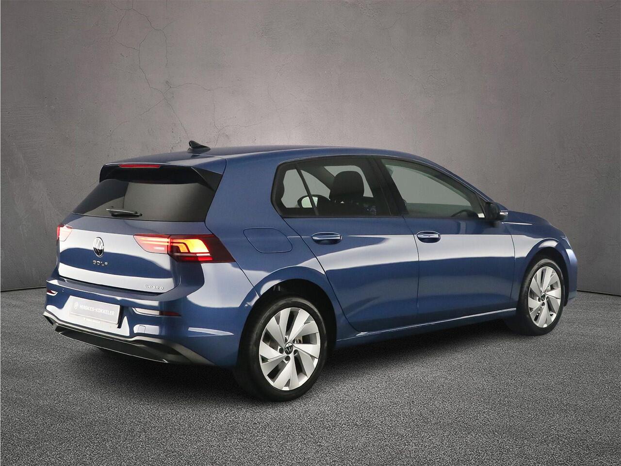 Volkswagen GOLF Life Edition 1.5 TSI eHybrid 204pk DSG Automaat Adaptive cruise control, Achteruitrijcamera, LED koplampen, Stuurwiel verwarmd, Parkeersensoren