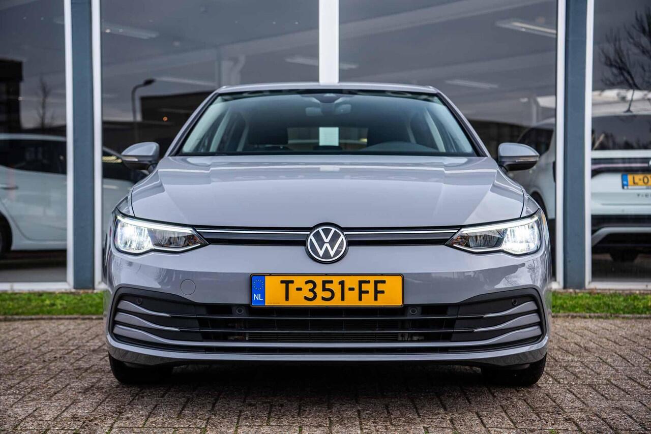 Volkswagen GOLF 1.0 TSi 110 pk Life | Achteruitrijcamera | Parkeersensoren | Digit. Instrumentarium