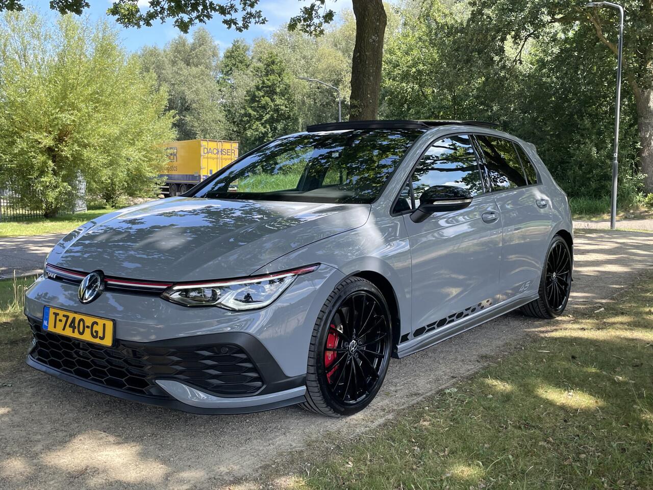 Volkswagen GOLF 2.0 TSI GTI ClubSport 45 Jahre | 301 pk | Achteruitrijcamera | Stoel/stuur verwarming | Cruise adaptief |