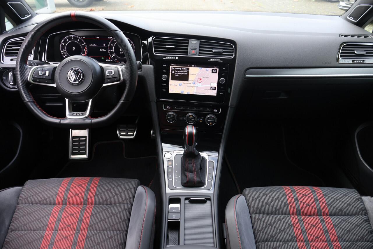 Volkswagen GOLF 2.0 TSI GTI TCR .