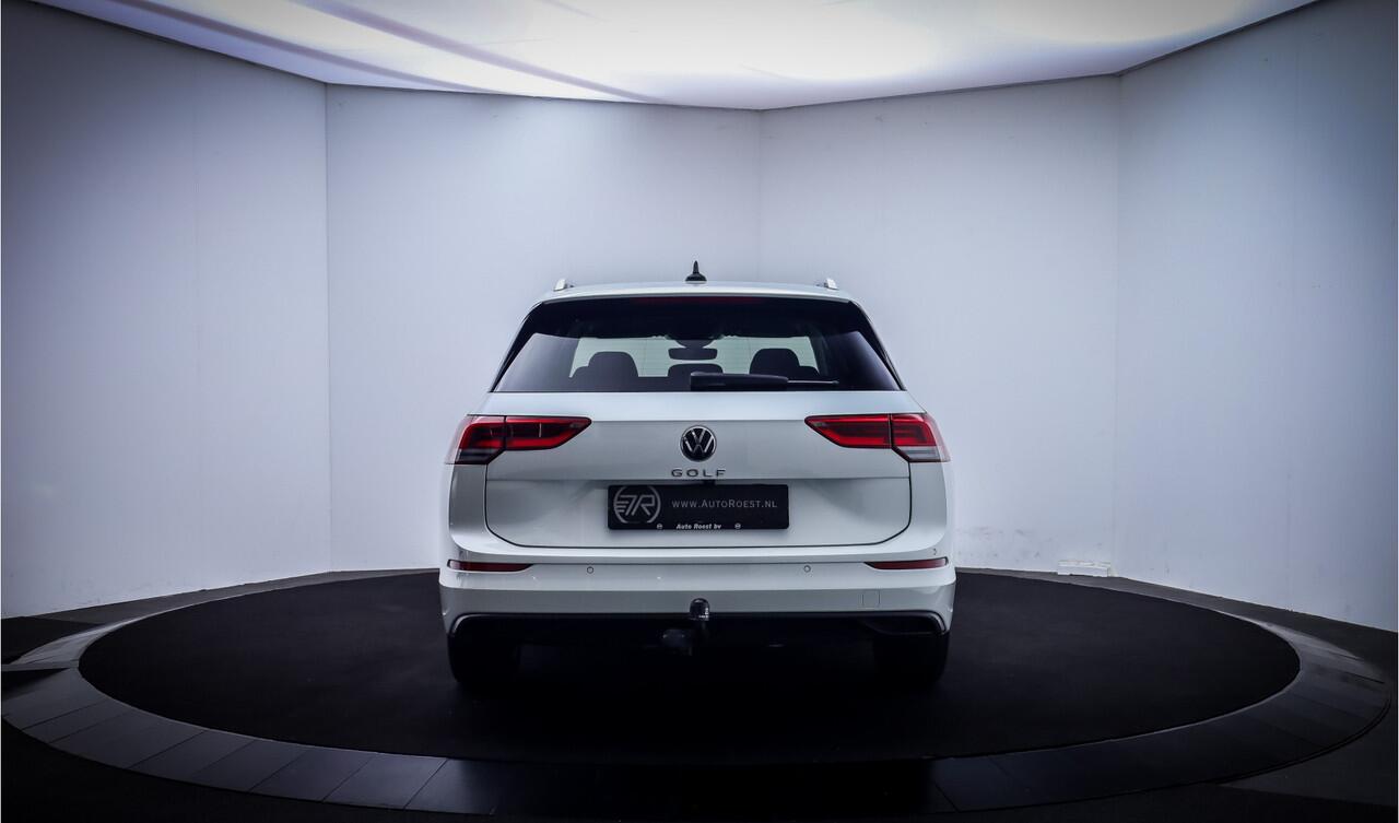 Volkswagen GOLF Variant 1.0TSI LIFE LED | CAMERA | STUUR+STOELVERW | CARPLAY | ACC | DAB | CLIMA | TREKHAAK | PDC V+A | LMV
