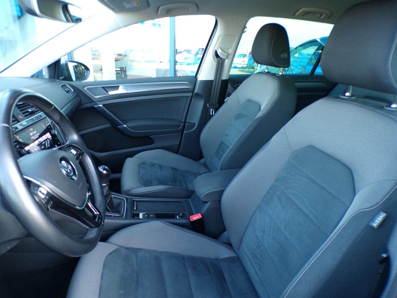 Volkswagen GOLF 1.0 TSI Comfortline Business, Carplay + Android Auto / ErgoActive / Camera + Sensoren / Adaptive Cruise