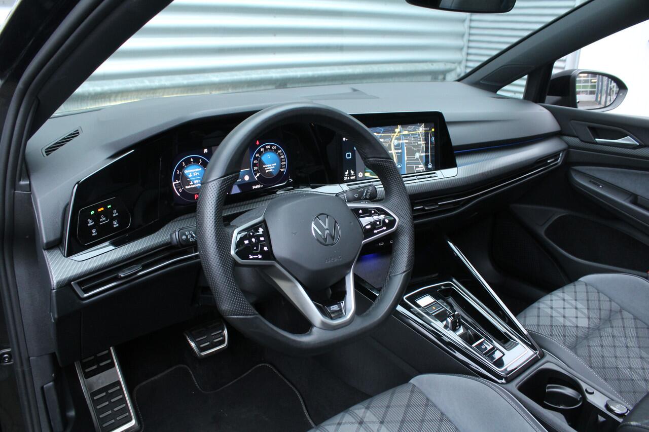 Volkswagen GOLF Variant 1.5 eTSI 150pk R-Line DSG7 Panoramadak BTW NL-Auto NAP Clima Cruise Navi Camera Keyless LED Plus 18"LMV