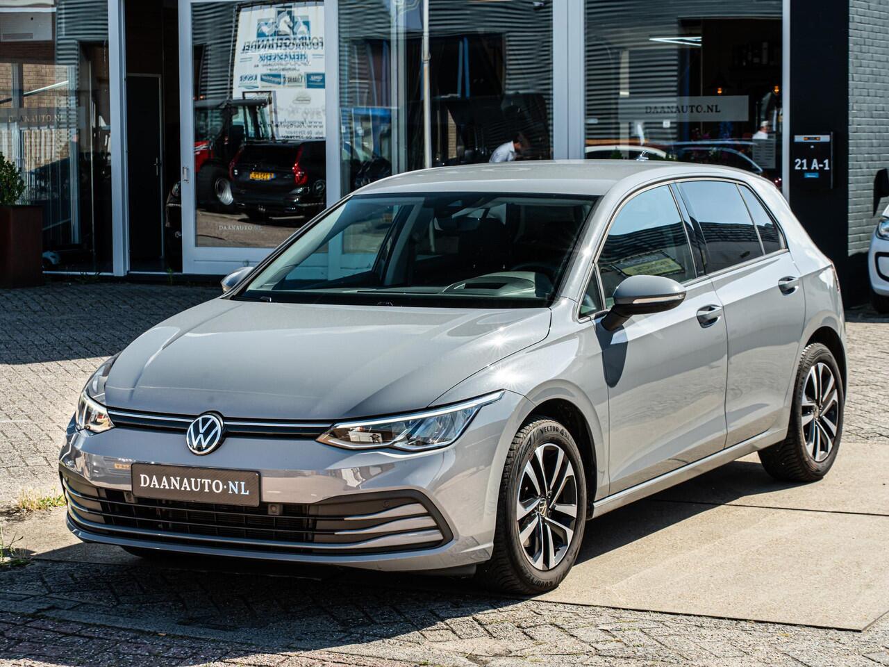 Volkswagen GOLF 1.0 eTSI Life Apple CP HUD Camera Stoelverw