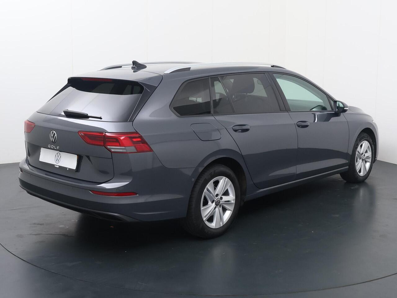 Volkswagen GOLF Variant 1.5 TSI Life Business | 130 PK | Climate control | Achteruitrijcamera | Apple Carplay/Android Auto |