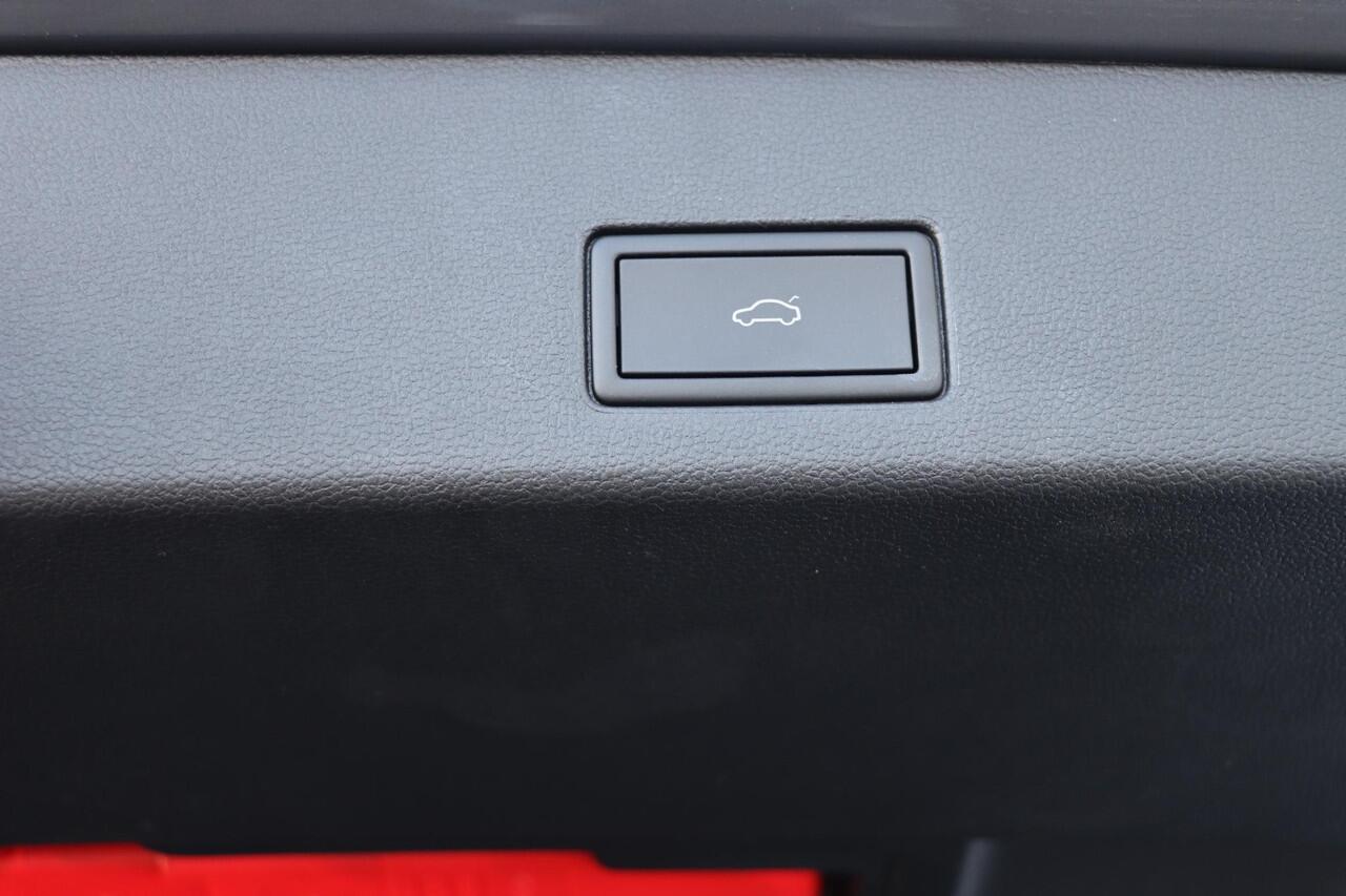 Volkswagen GOLF Variant 1.5 eTSI R-Line Edition 115pk DSG7