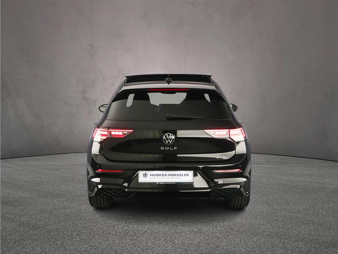 Volkswagen GOLF R-Line Edition 1.5 eTSI 150pk DSG Automaat Panoramadak, Harman Kardon audio, Adaptive cruise control, Achteruitrijcamera, LED matrix koplampen