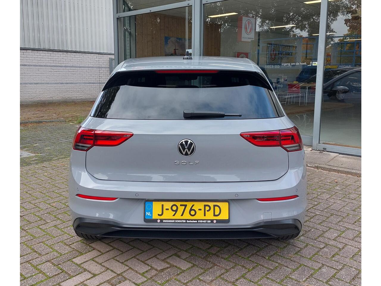 Volkswagen GOLF 1.5 TSI Life Business 17 inch Sport st